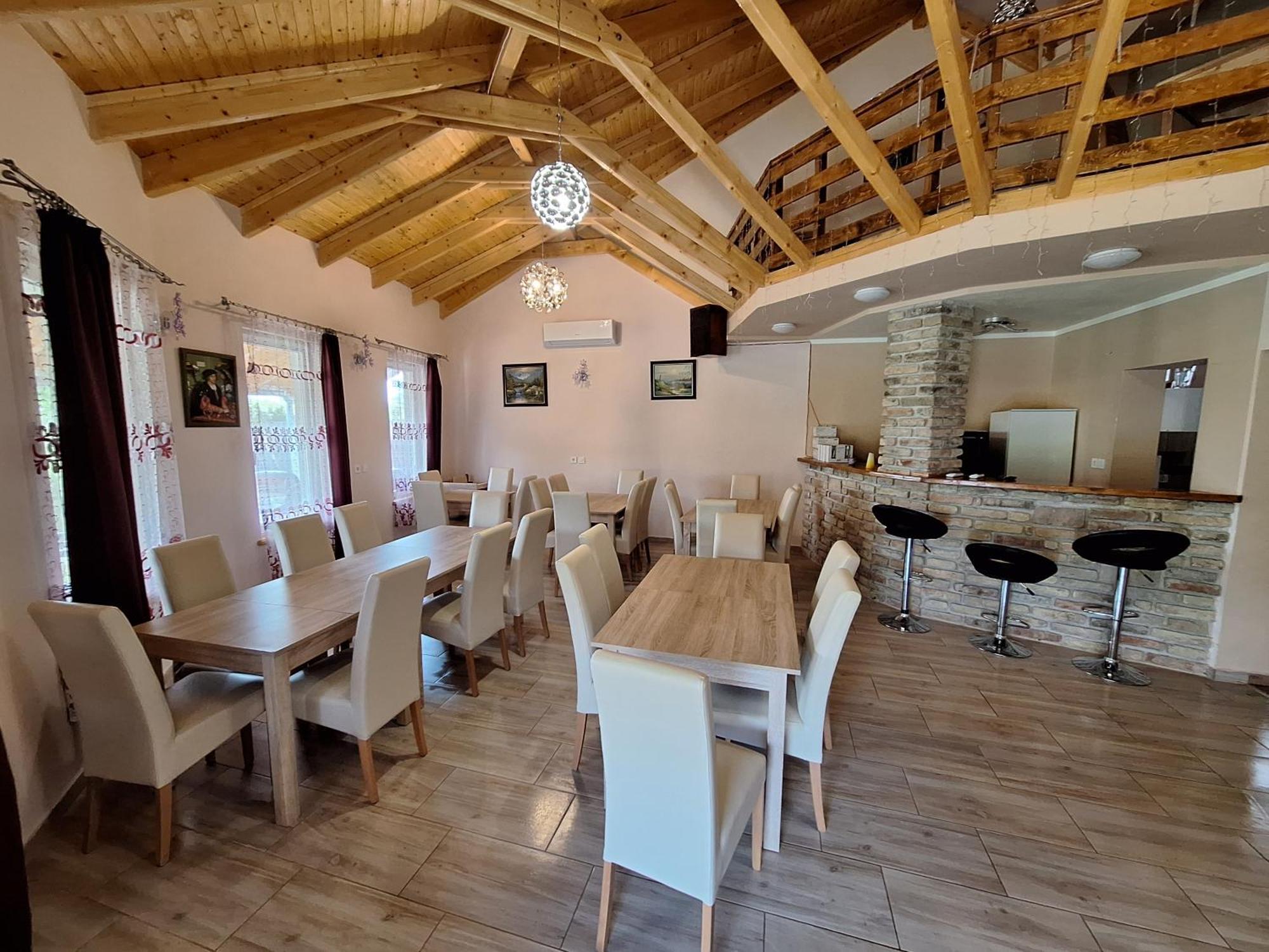 Cserke Holdfeny Apartman Cserkeszőlő Dış mekan fotoğraf